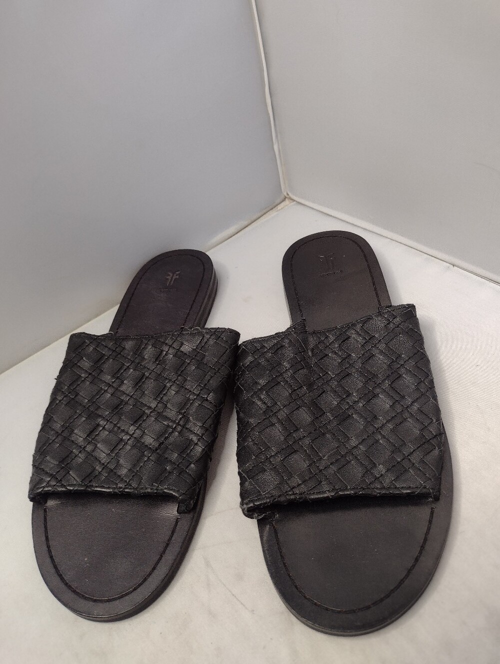 FRYE Black Leather Robin Open Toe Slide Sandals Size 9 Woven Braided A31